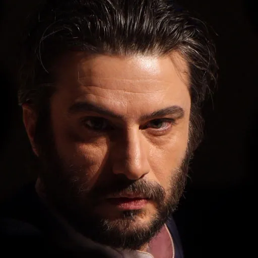 شهرام حقیقت دوست