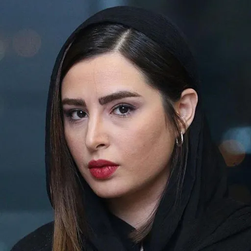 زهرا بهروزمنش