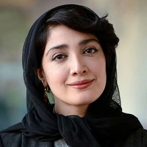 مینا ساداتی