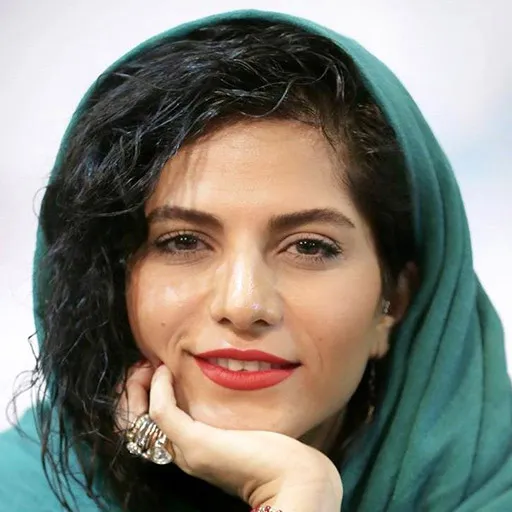 مروارید کاشیان